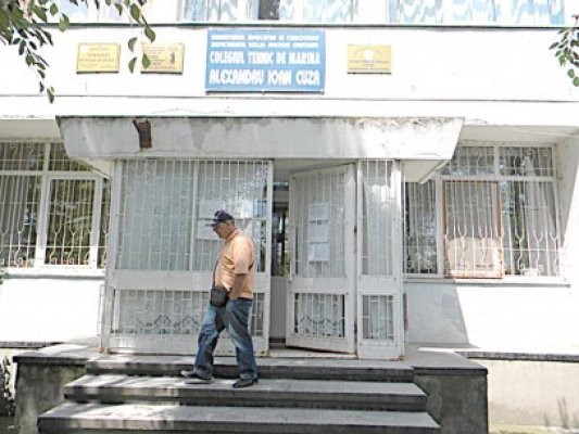Formare profesională transnaţională pentru viitorii electricieni europeni